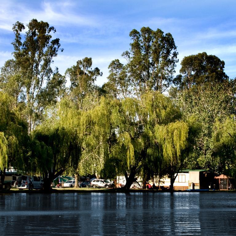 Cohuna Waterfront Holiday Park Dış mekan fotoğraf