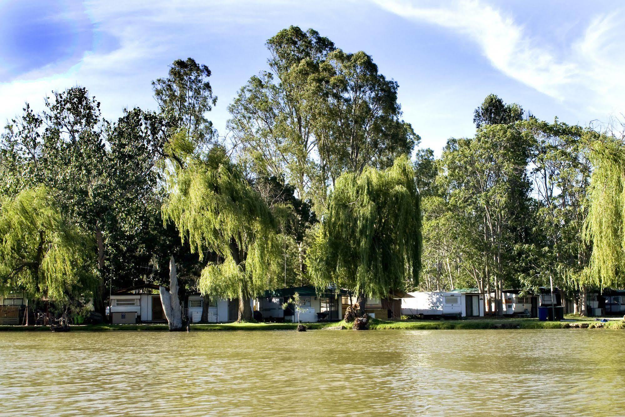 Cohuna Waterfront Holiday Park Dış mekan fotoğraf